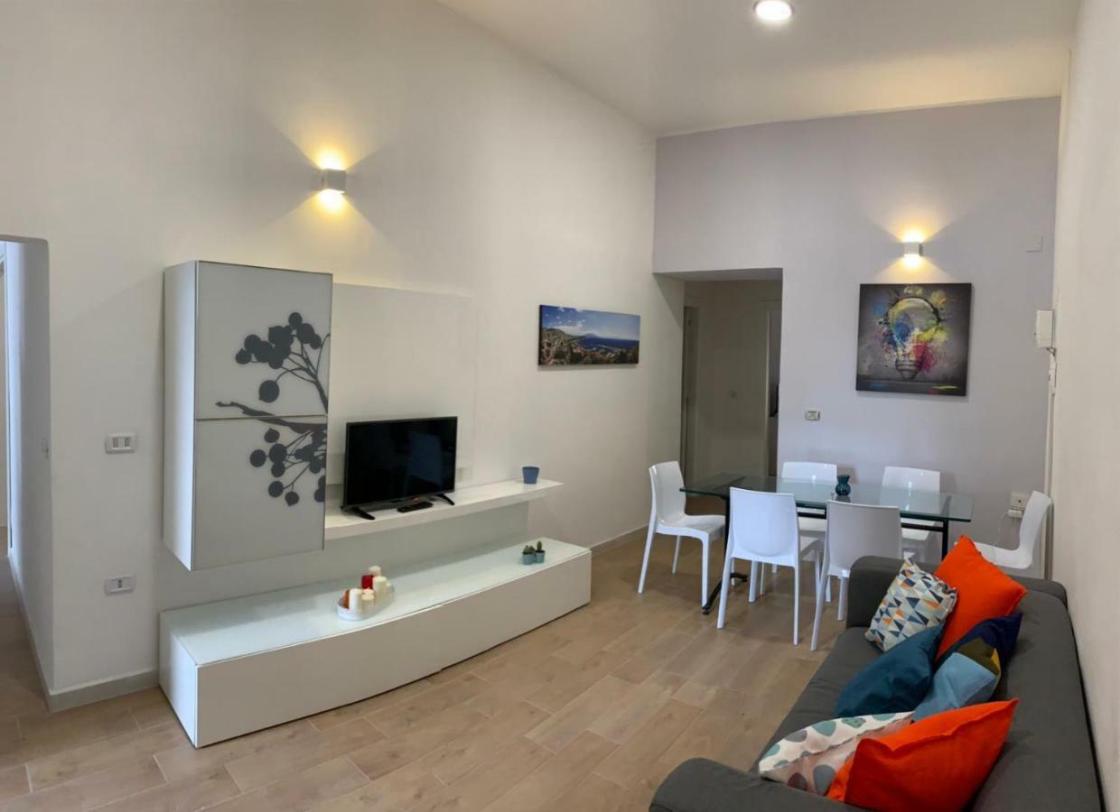 شقة La Terrazza Sul Porto نابولي المظهر الخارجي الصورة